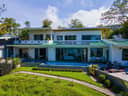 Whole house · Dominical Beach House B
